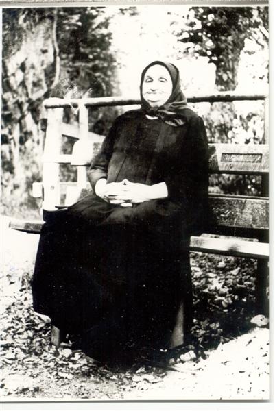 Grabatz Baeuerin 1900