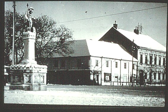 Hatzfeld Apotheke Holz