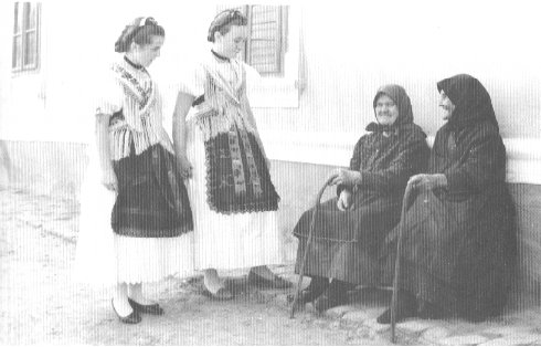 Tracht 1 KlJ
