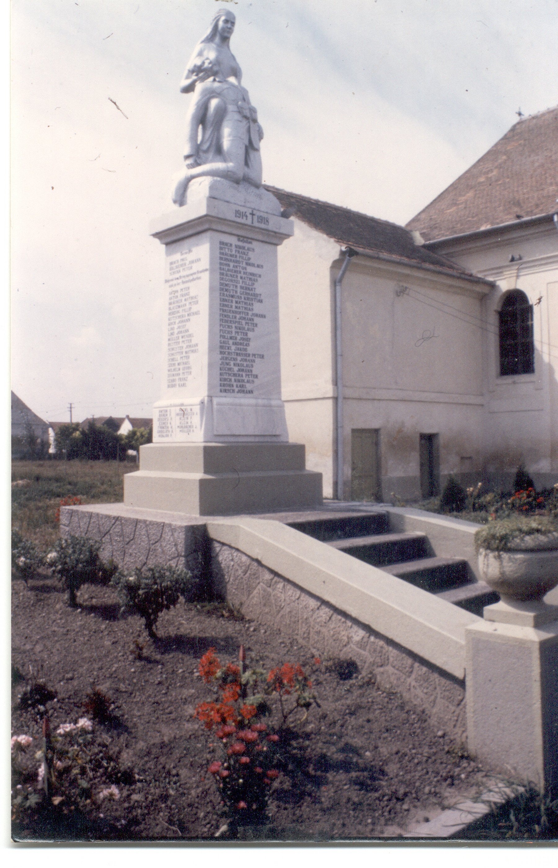 Lenauheim Krigerdenkmal