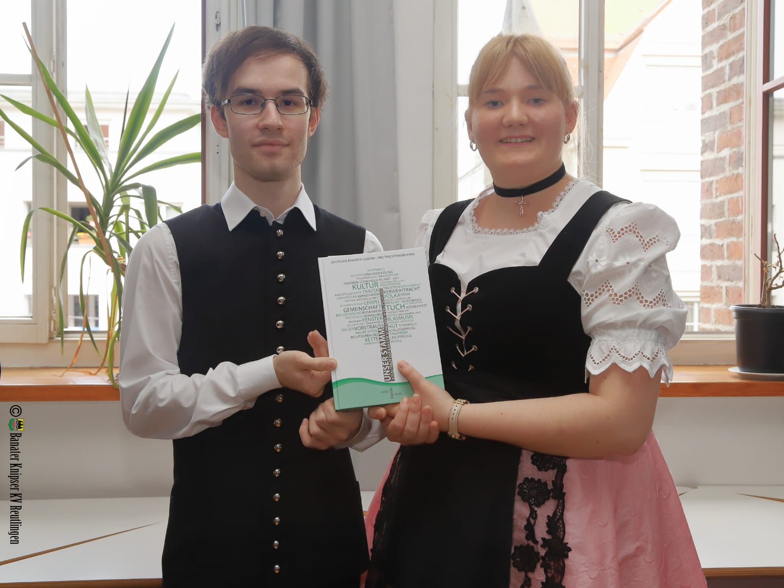 06_07_19 Banater Schwabenkinder bei Vorstellung Tanzbiuch (3)