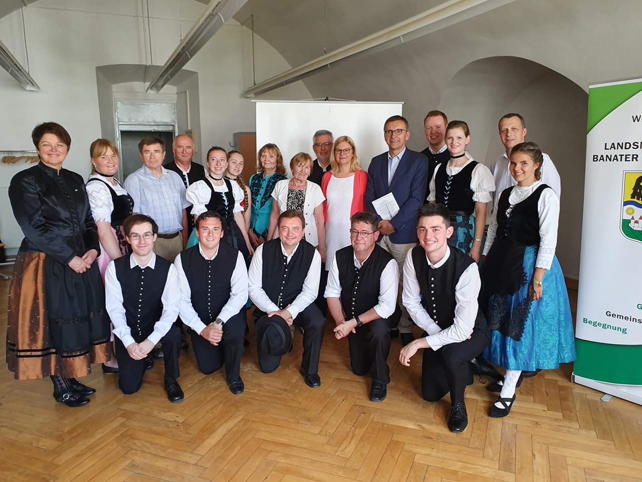 06_07_19 Banater Schwabenkinder bei Vorstellung Tanzbiuch