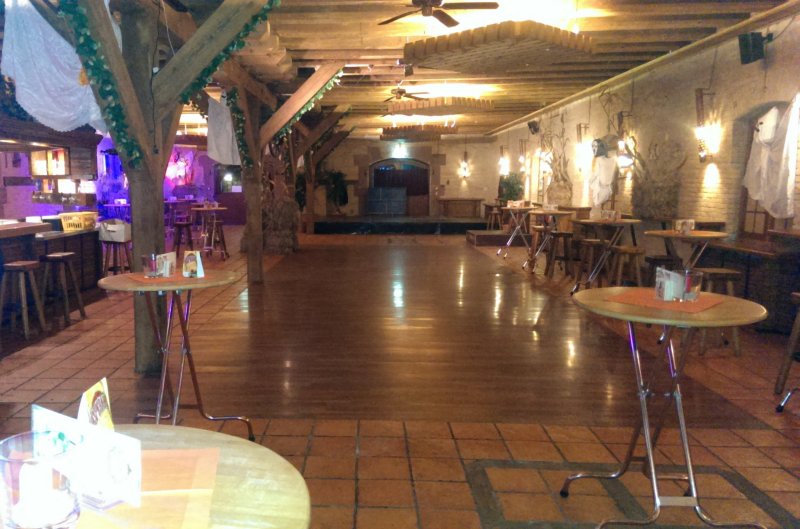 Hopfenschlingel Raum EG -Herbstball 08_11_14